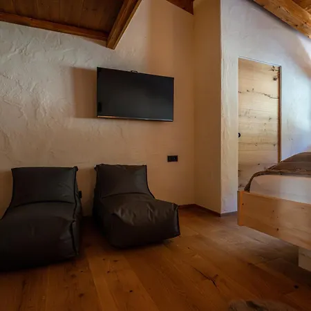 Alprocks Alvaresort *