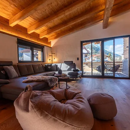 Alprocks Alvaresort Holiday home *