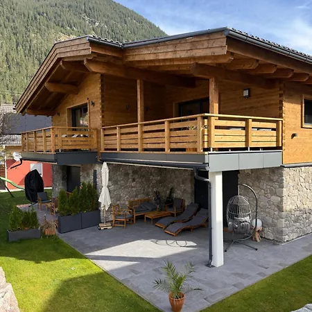 Alprocks Alvaresort *